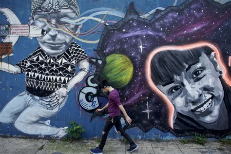 Argentines Use Murals To Search For Missing Children The Columbian