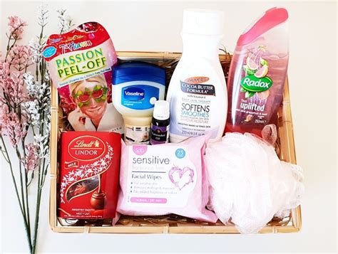 New Mum Pamper Gift Hamper Gifts For New Mums Pampering Gifts New