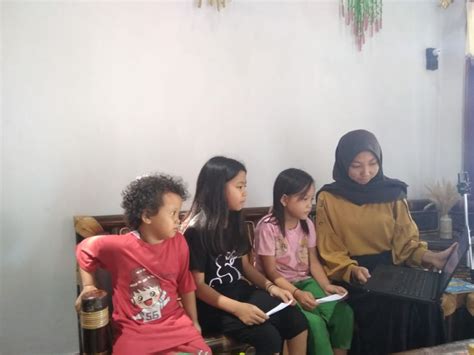 Pendidikan merupakan salah satu hal yang sangat penting untuk meningkatkan taraf hidup manusia. Bimbingan belajar melalui PowerPoint untuk meningkatkan ...