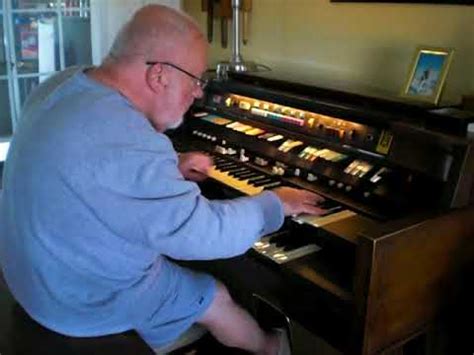 Unlock organ, roll up keyboard cover turn on organ. Mike Reed plays "Toysday" on his Hammond Organ - YouTube