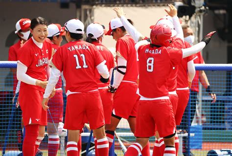 Olympics Japan Win Softball Opener As Games Of Hope Begin