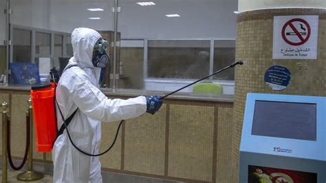 D'autres territoires pourraient leur emboîter le pas dans les jours à venir du fait de la hausse du nombre de contaminations. Coronavirus : couvre-feu de 18h à 6h en Tunisie