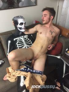 Trans Man Luke Hudson Gets Fucked Bareback By Zack Grayson In JockPussy Halloween