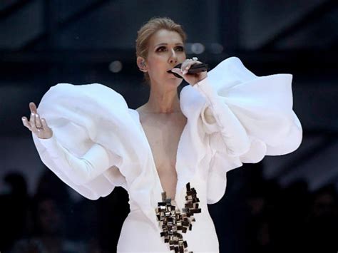 Celine Dion Se Desnudó Por Completo A Sus 49 Años Para Una Revista Crónica Viva