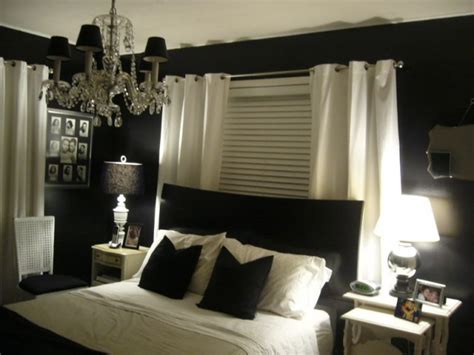 1stopbedrooms.com has been visited by 10k+ users in the past month Elegant Black Wall Bedroom Designs