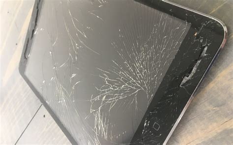 Cracked Ipad Screen Repair In Detroit Irepairmotown Ipad Repair