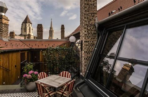 There is also a funicular that connects buda and pest or best hike your way if you are a party animal and are looking for the best places to stay in budapest for nightlife then book an accommodation in district 7. Booking Budapest | Pest-Buda Hotel & Bistro | Book a room ...