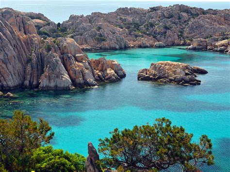 Meine beiden freundinnen und ich hatten die anreise per flugzeug gebucht und das war die einzig richtige entscheidung. Sardinien und die berühmte Costa Smeralda - Busreise ab 15 ...