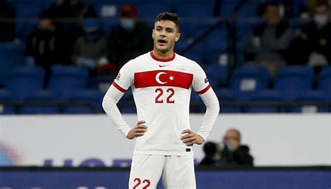 Son dakika Süper Lig de yılın transferi Ozan Kabak geri dönüyor ama
