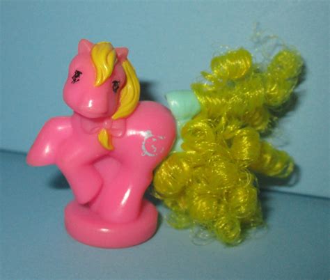 Vintage My Little Pony Petite Ponytail Ponies Set 2 Clock Toy Sisters