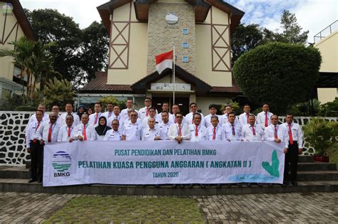 Bmkg merupakan badan pemerintah non kementerian. Sekretaris Utama BMKG: KPA, Bendahara, dan Pengadaan ...
