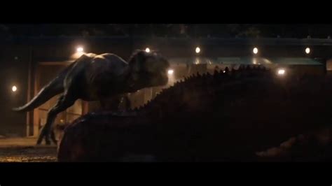 T Rex Vs Carnotaurus Luta Final Jurassic World Fallen Kingdom Youtube
