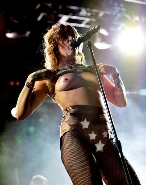 Tove Lo Nude At Shamless Performances Photos Videos And Gif