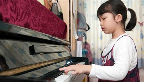 Our live lessons & classes will help advance your piano playing. How To Encourage Kids Without Pushing Too Hard | Fun With Kids