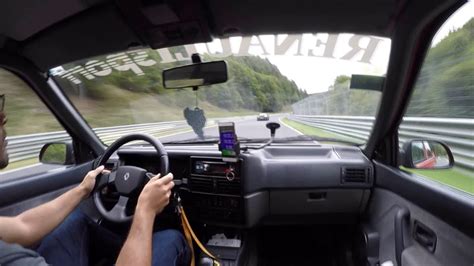 I am overtaken by 3 porsches at high speed at the nürburgring