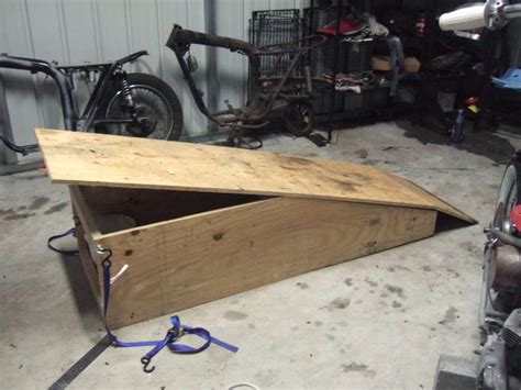 A motorcycle lift table is a helpful tool when it comes to basic maintenance activities like bike washing and changing of fluids. Wooden Motorcycle Lift Table Plans | hobbiesxstyle
