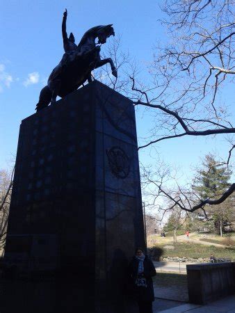 It was unveiled on 2 november 1994 by the duke of edinburgh. Estatua de Jose de San Martin (Nueva York) - 2019 Qué ...
