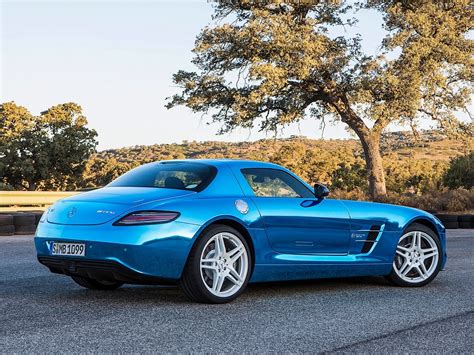 Deliveries are expected to begin before the end of the year. SLS AMG Electric Drive to be Built Until Summer 2014 ...