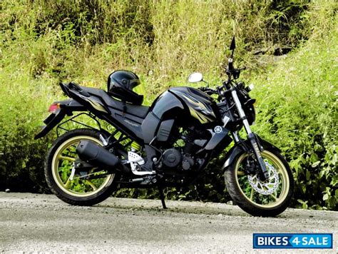 This yamaha has muscular streetfighter looks and a fat rear tyre to complete its butch appearance. Used 2012 model Yamaha FZ16 for sale in Thrissur. ID ...
