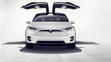 Novità Auto Tesla Model X Il Suv Elettrico Diventa Realtà