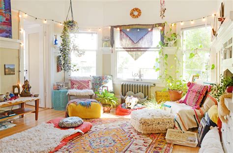 A “hippie Rainbow Boho” Apartment In Oakland インテリアデザイン アパートのインテリア インテリア 家具