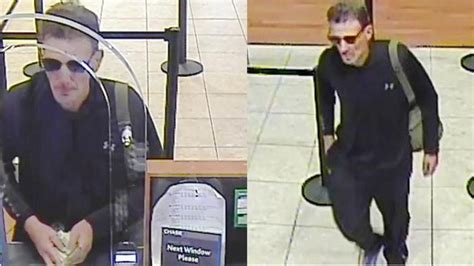 Surveillance Photos Of Loop Bank Robber Released Chicago Tribune