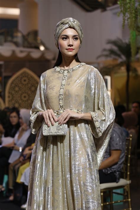 √ 30 Model Baju Gamis Lebaran Modern Terbaru 2020