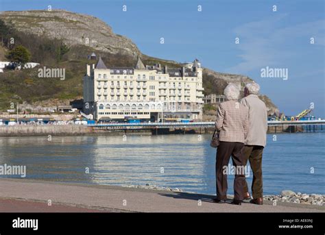 Llandudno Gwynedd Wales Promenade Hi Res Stock Photography And Images