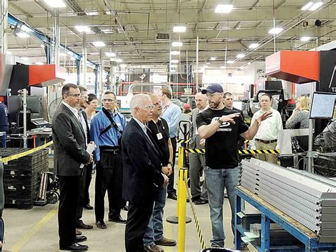 U.S. Rep. Bill Johnson receives award at Thermo Fisher facility | News