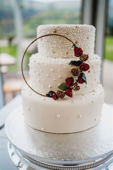 Top 30 Wedding Cakes Ideas 2021 To Inspire You Stylish