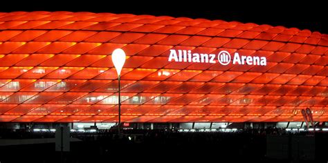 The stadium's unique technical and architectonic nature made it one of the. Stadien | Deutschland - München: Allianz Arena 2 - Bild ...