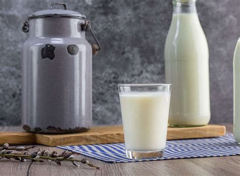 7 Merk Susu Rendah Lemak Terbaik yang Bagus untuk Diet