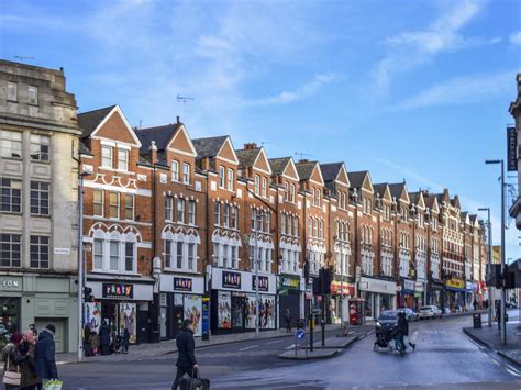 20 Best London Suburbs For Tourists From Notting Hill To Shoreditch