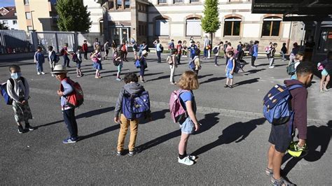 French Children Return To School For Last Few Weeks Of Covid 19 Year