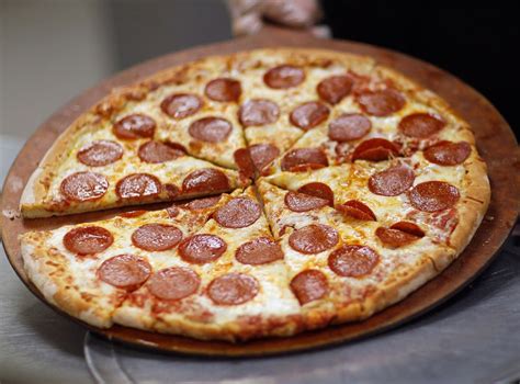 Indiana Pizzeria Owners Go Into Hiding After Refusing To Cater Gay Wedding The Independent