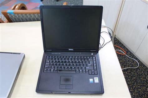 Dell Inspiron 2200 Laptop Computer