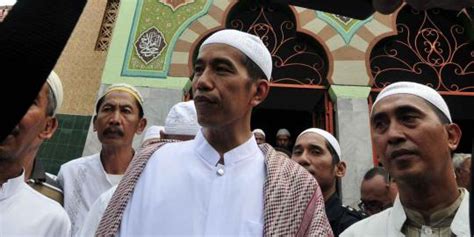 Sebaiknya menteri koordinasi ke kpk. Jokowi minta sistem pelayanan terpadu buka sampai malam ...