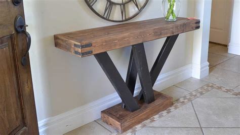 40 Fun And Functional Woodworking Projects To Do With Pallets Or 2x4s