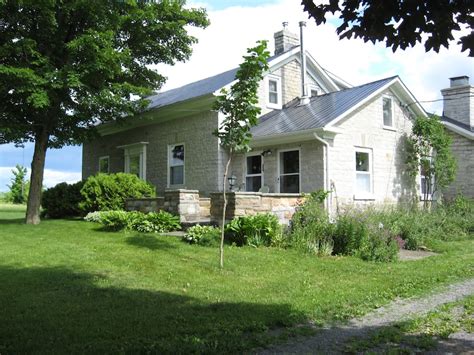 1840 S Farm House With A View Houses For Rent In Harrowsmith Ontario Canada