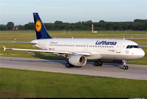 Airbus A320 214 Lufthansa Aviation Photo 5519333