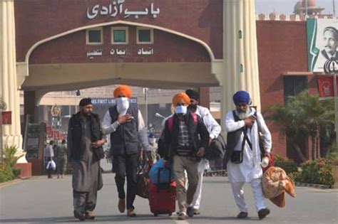 مہاراجہ رنجیت سنگھ کی برسی، بھارتی سکھ یاتری پاکستان پہنچ گئے