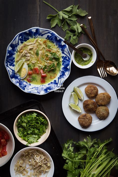 155+ easy dinner recipes for busy weeknights. Soto Ayam Medan (Chicken Soup in Coconut Milk)
