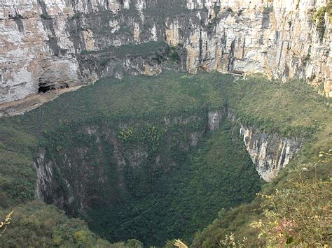A Massive Sinkhole In China Led To The Discovery Of A World Class