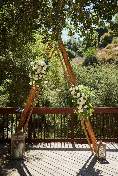 Want an arch to make your wedding look amazing? Where to Find Beautiful Wedding Arches for Rent - Love You ...