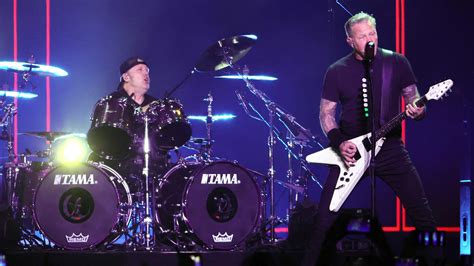 Metallica To Invade State Farm Stadium With Pair Of Shows In 2023