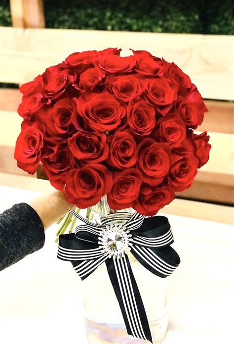 Luxury Two Doz Red Roses Floral Bouquet Arranged By A Florist In Las