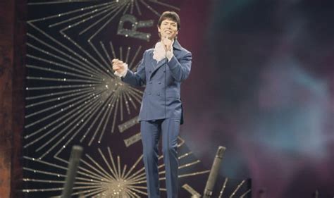Cliff richard is a british singer, musician, performer, actor and philanthropist. Cliff Richard music: How many albums has Cliff Richard ...