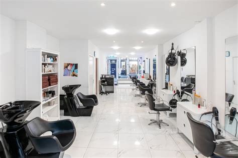 New Fashion Hair Salon Kapper In De Wallen Amsterdam Treatwell