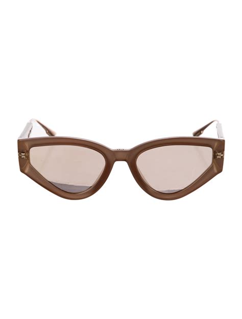 Christian Dior Cat Eye Mirrored Sunglasses Neutrals Sunglasses Accessories Chr291864 The