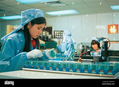 Electronics Factory Workers China Hi Res Stock Photography And Images